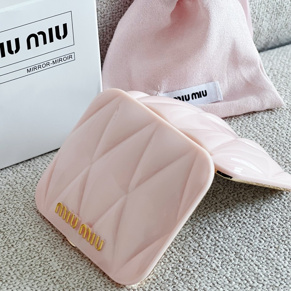 Miu Miu Macaron Pink Mirror - Picture 4 of 4